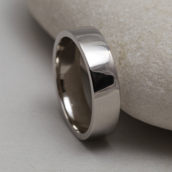 Eco Platinum Ring with a Polished Finish