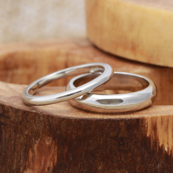Ethical Platinum Rings with a Polished Finish