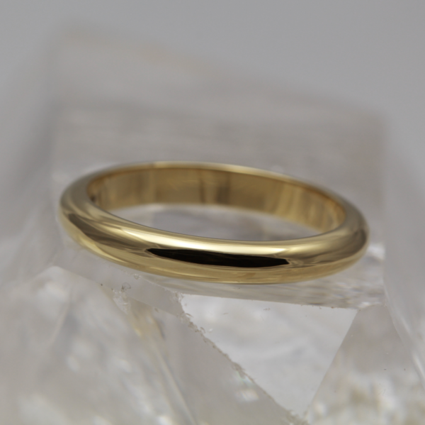 Handmade 18ct Gold Wedding Band with a Polished Finish