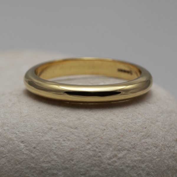 Eco Friendly 18ct Gold Wedding Band with a Polished Finish