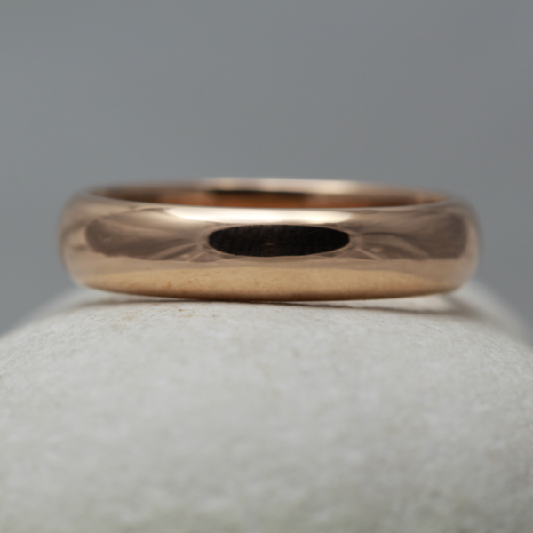 Ethical Rose Gold Ring with a Polished Finish