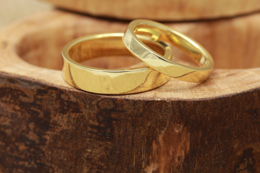 18ct Gold Matching Wedding Band Set | Ethical Bands | J&E