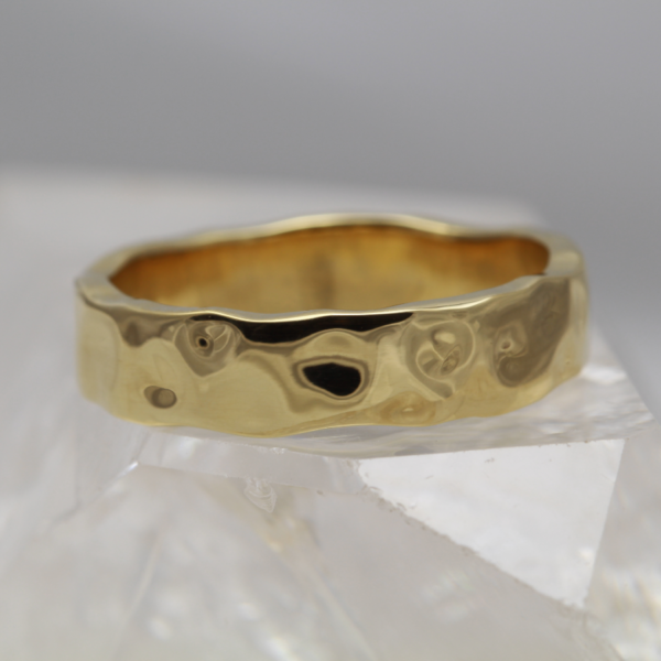 Eco Gold Ring with a Glacier Finish