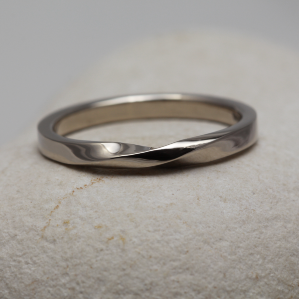 Eco Friendly 18ct White Gold Twist Wedding Ring