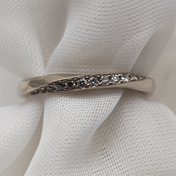 Eco 18ct White Gold Moissanite Wedding Ring