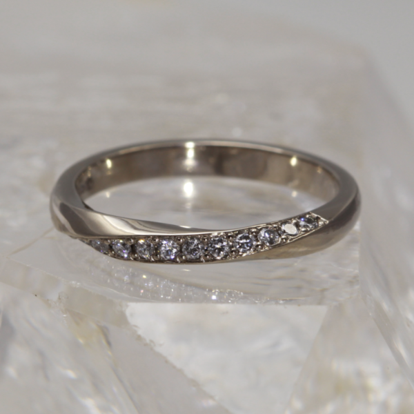 Handmade 18ct White Gold Moissanite Wedding Ring