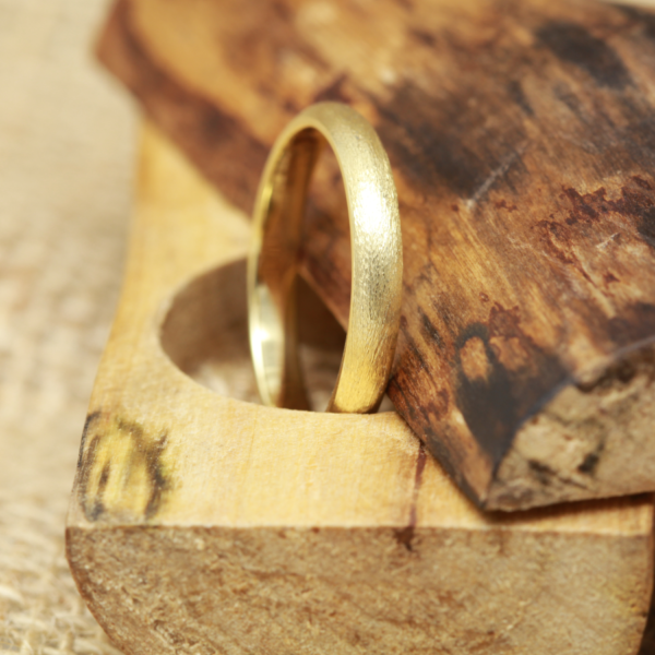 Eco Friendly 18ct Gold Etched Wedding Ring