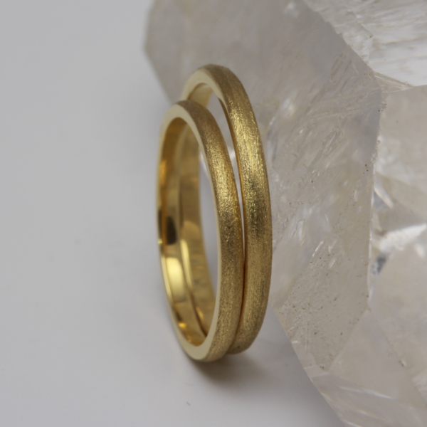 Ethical Gold Rings with a Etched Finish