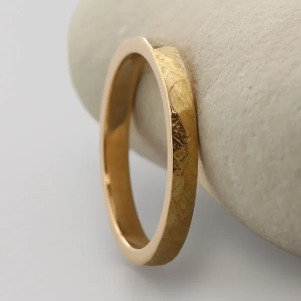 The Cavanacaw: 2.5mm 14ct Rose Gold Wedding Ring with Hammered Finish