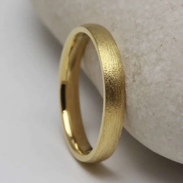 The Lochy: Recycled 18ct Gold Wedding Ring with Etched finish