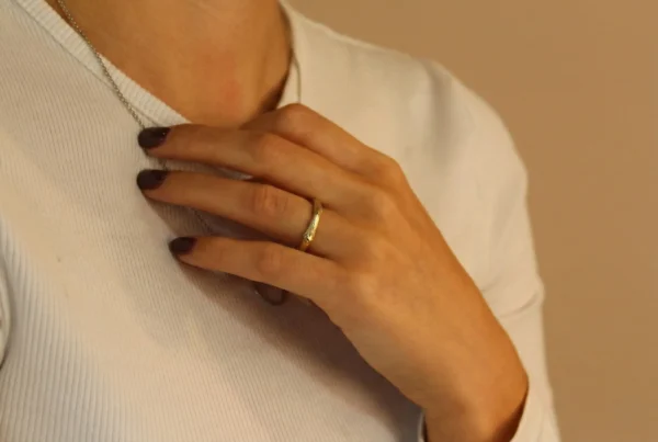 The Balwoges: 14ct Yellow Gold Oak Twig Wedding Ring