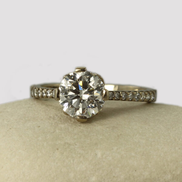 The Glendevon: 18ct White Gold 2.0ct  Lab Grown Diamond Engagement Ring