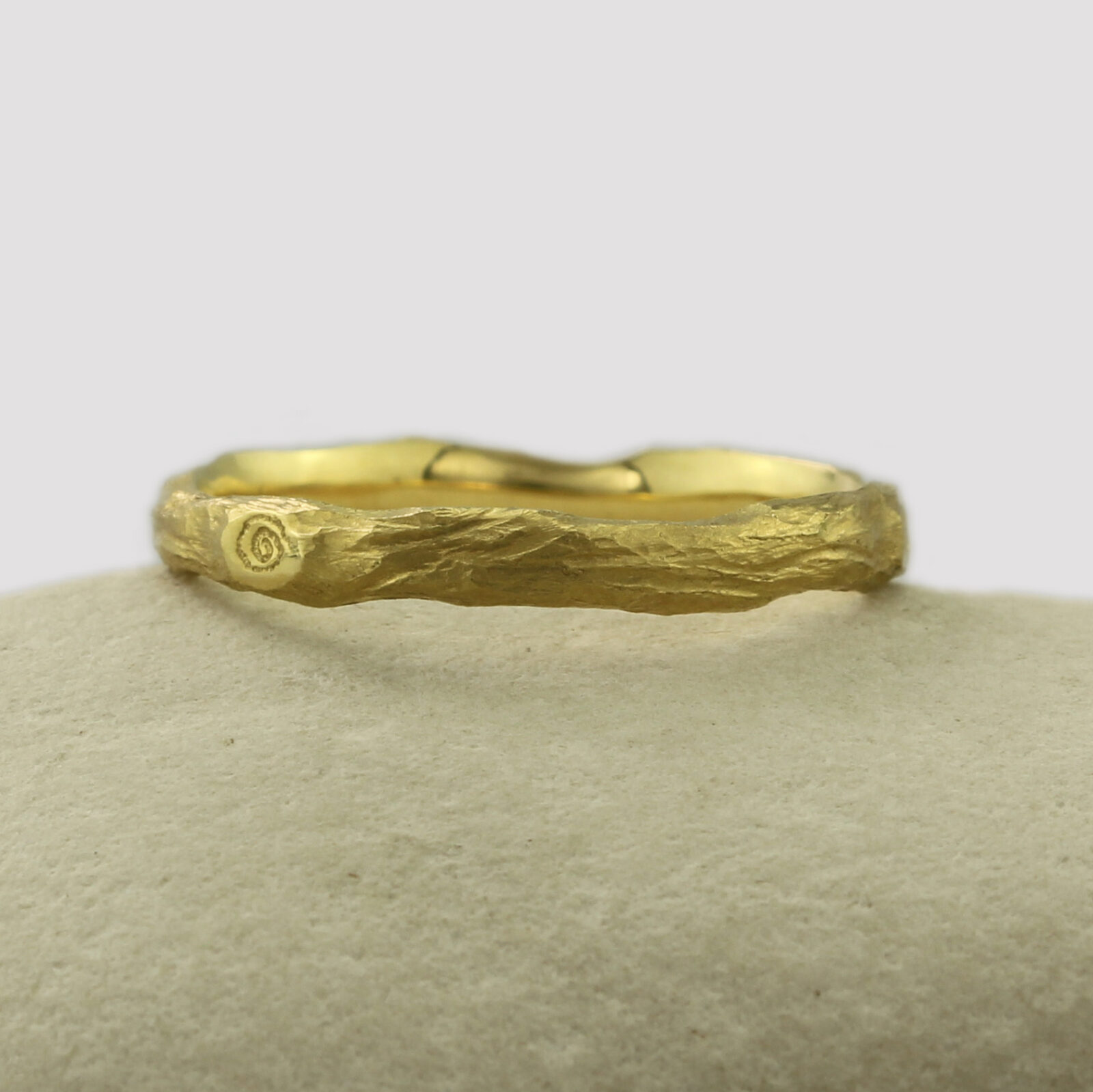 Twig Wedding Ring | Ready to Wear Wedding Rings | J&E