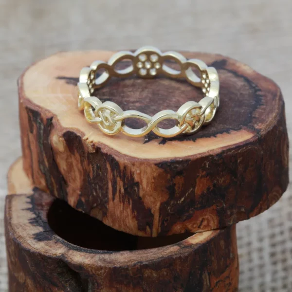 The Avonbeg: Handmade 18ct Yellow Gold Celtic Ring