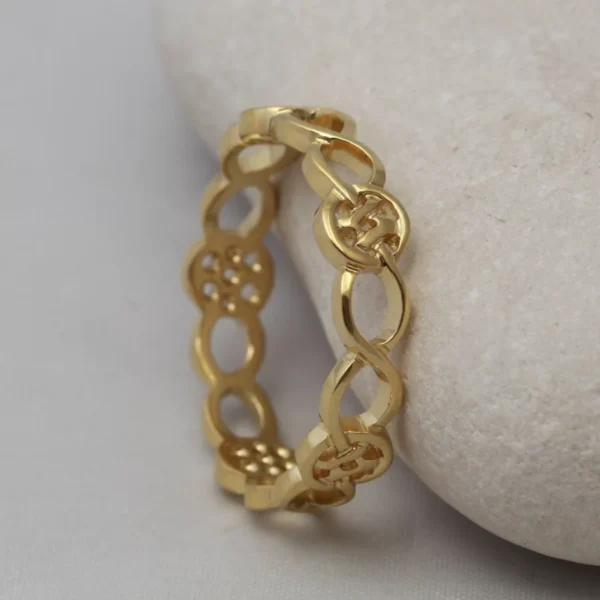 The Avonbeg: Handmade 18ct Yellow Gold Celtic Ring