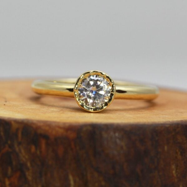 The Foreburn: Handmade 18ct Gold Diamond or Moissanite Engagement Ring