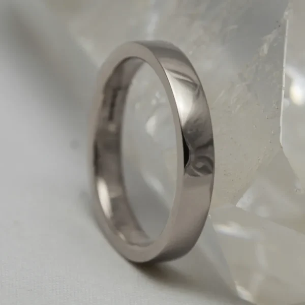 The Brora: Ethical 950 Platinum Wedding Band with Polished finish