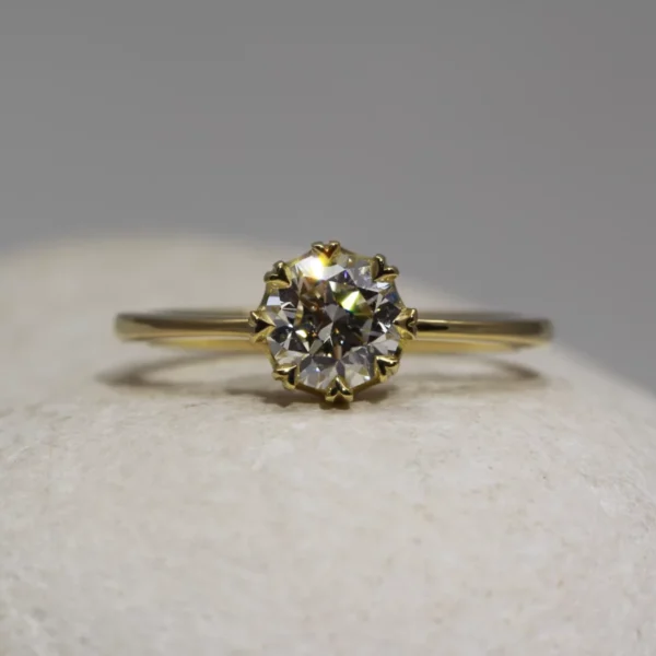 The Avon: Handmade 18ct Gold Crown Set Diamond or Moissanite Engagement Ring