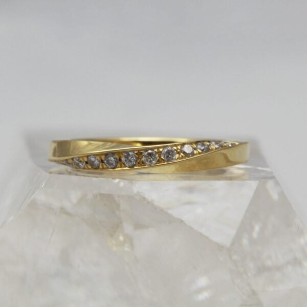 The Deveron: Handmade 18ct Yellow Gold Diamond Twist Wedding Ring