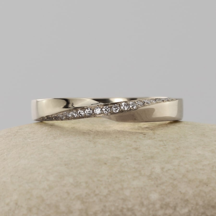 The Ellershie: Handmade 18ct White Gold Diamond or Moissanite Twist Wedding Ring